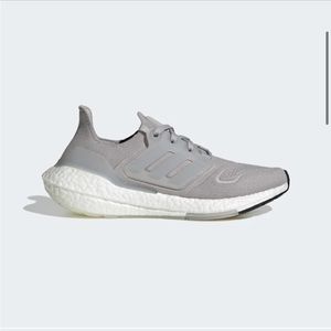 Adidas Ultraboost 22 Running Shoes